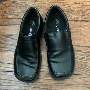 Black Slip On Dress Shoes. Size 11.5.
